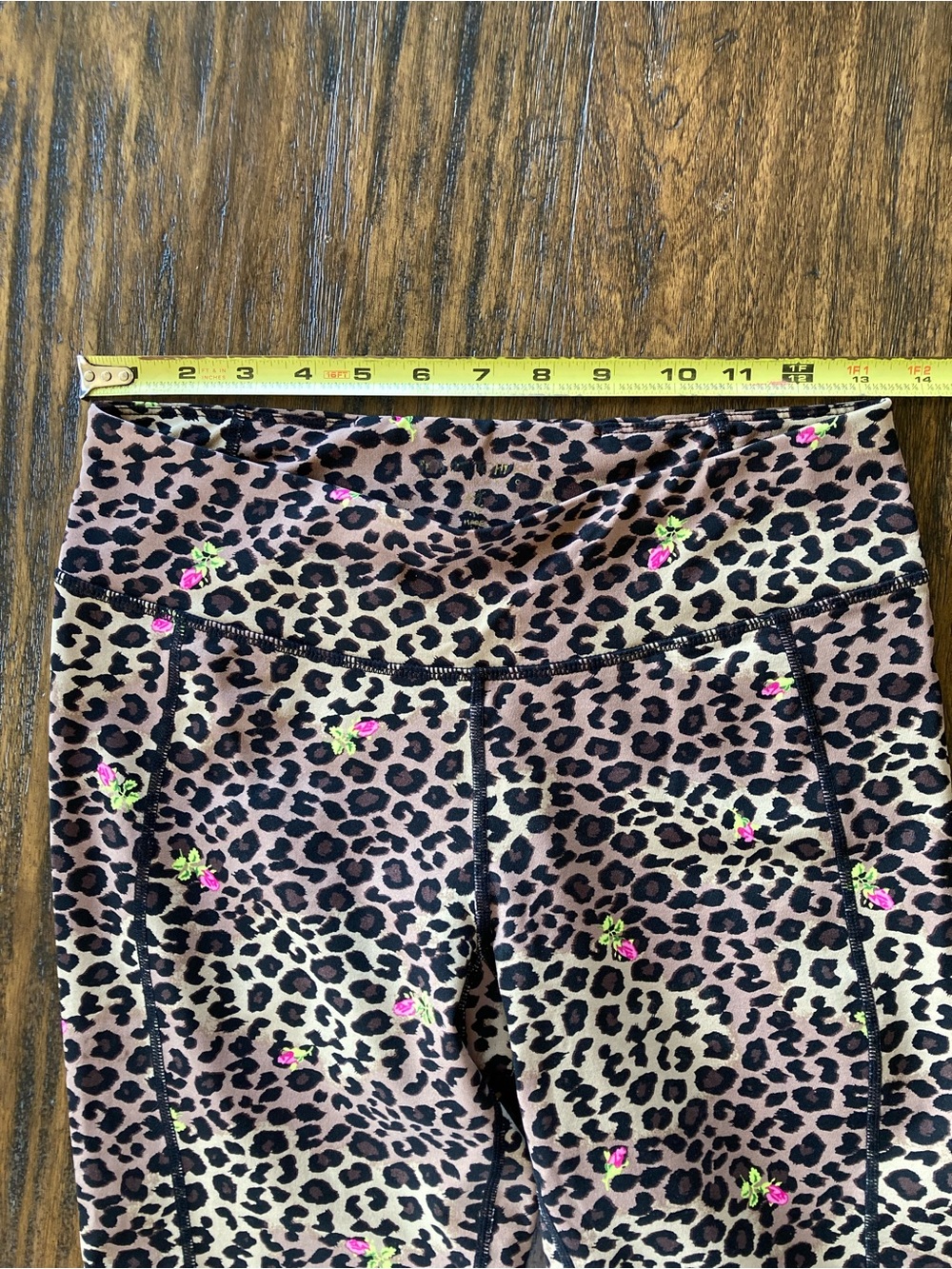Y2K Betsy Johnson Leopard Animal Print Capri Cropped Leggings - Picture 8 of 10